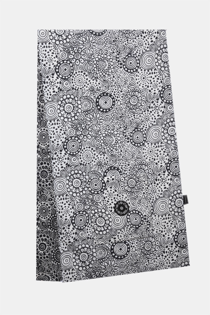 graphic print nylon padded stole