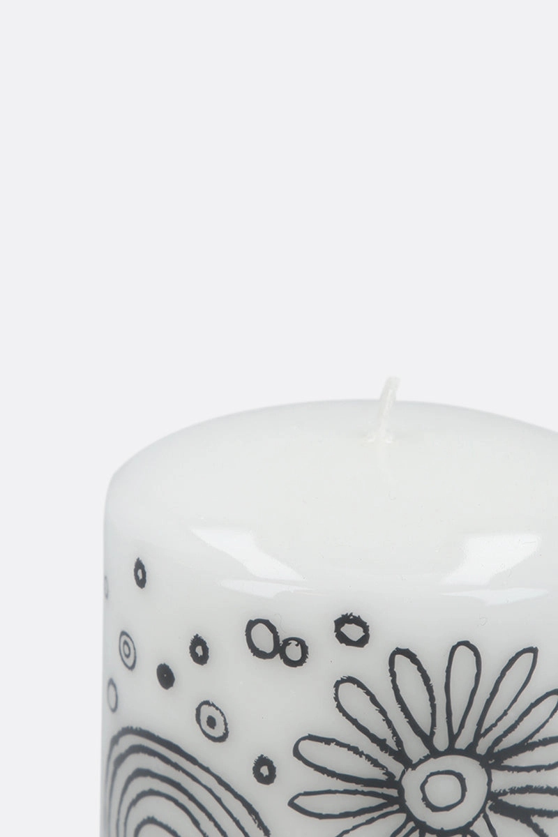 graphic printed medium candle