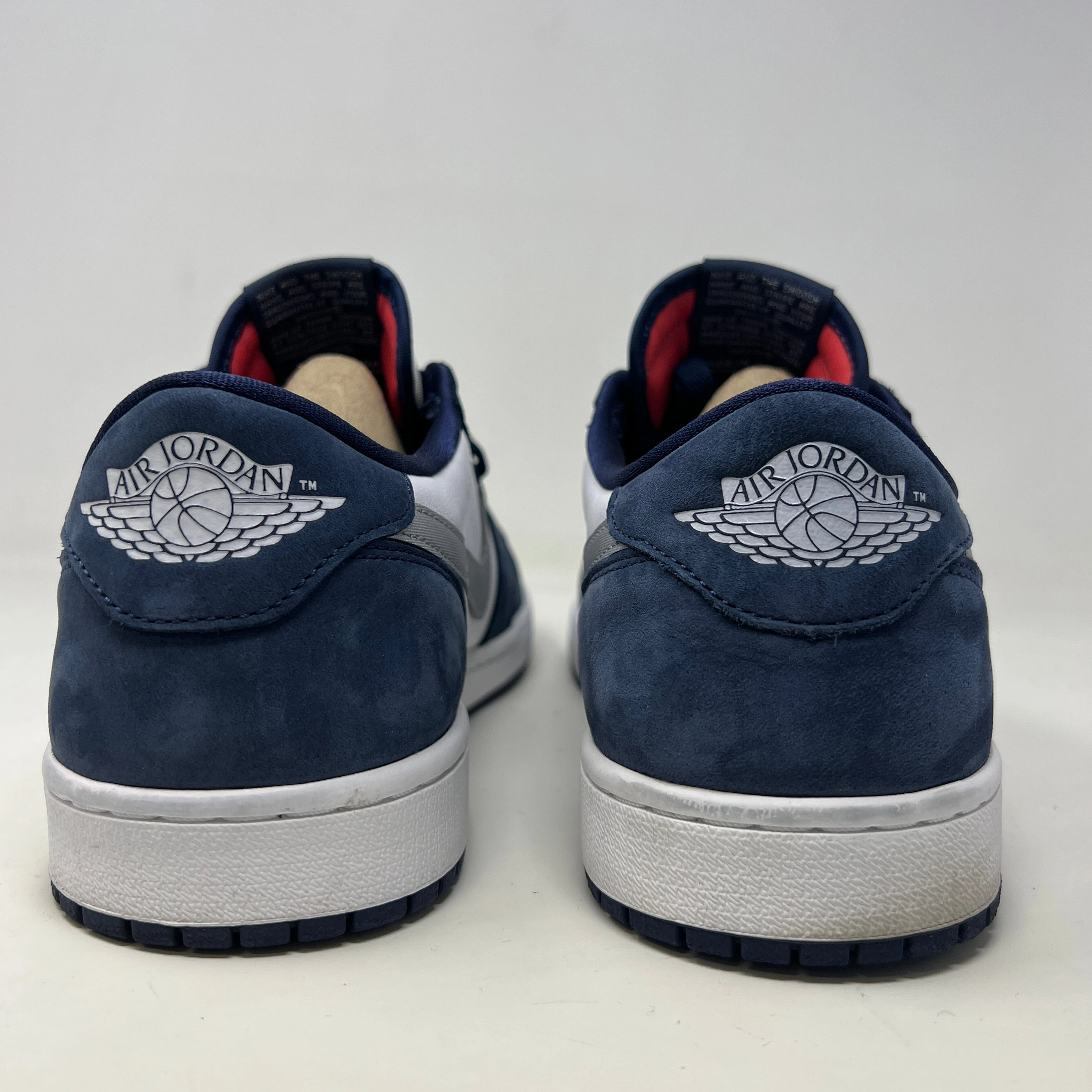 Jordan 1 Low SB Midnight Navy