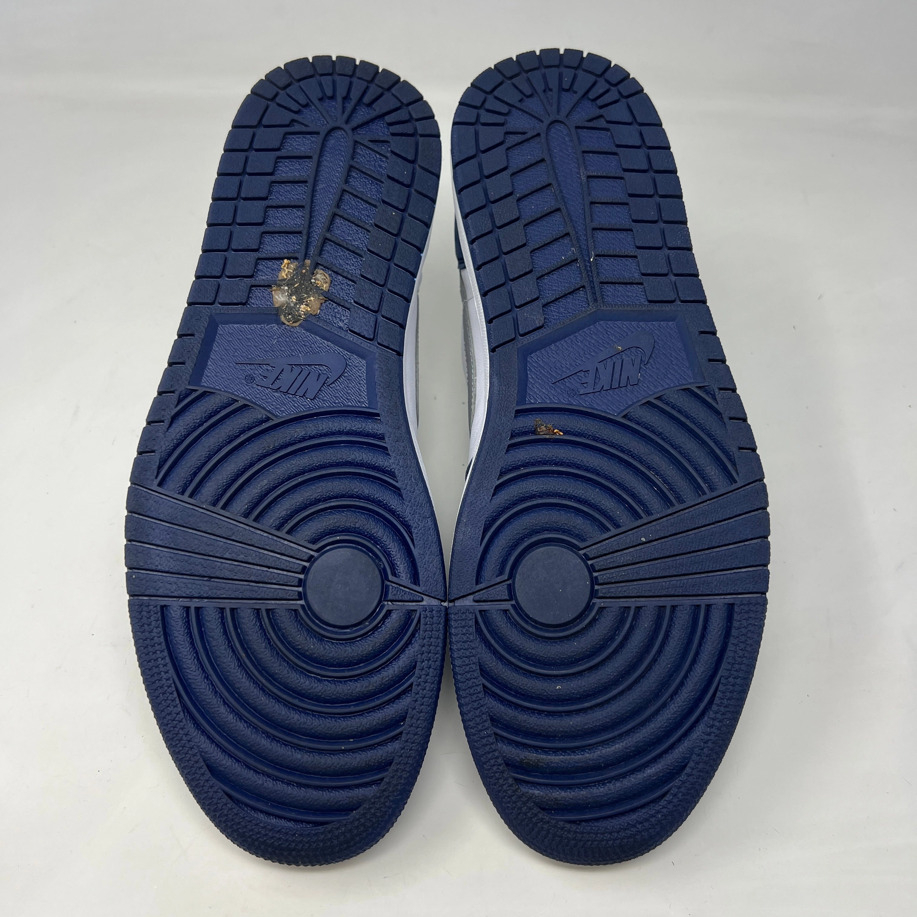 Jordan 1 Low SB Midnight Navy