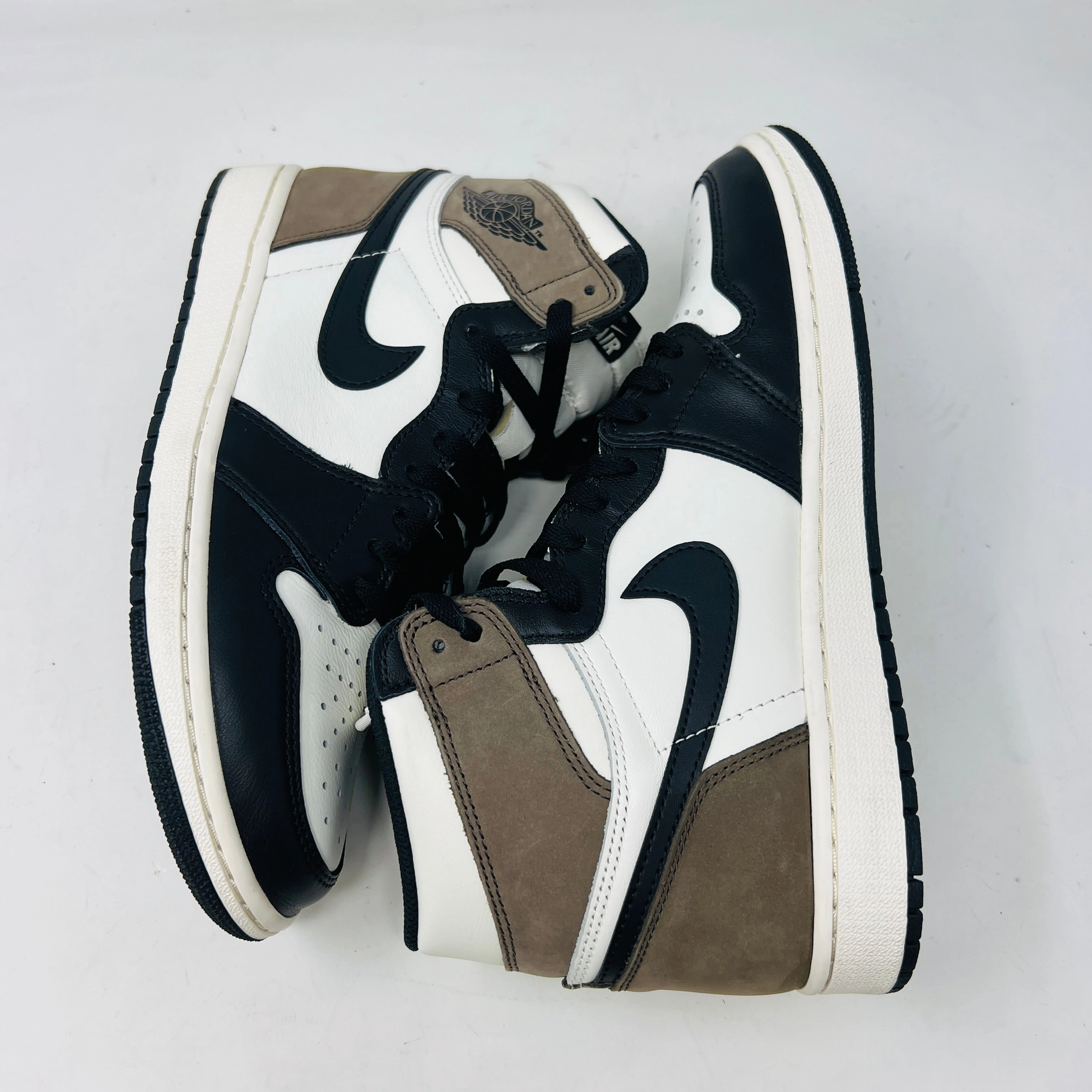 Jordan 1 Retro High Dark Mocha