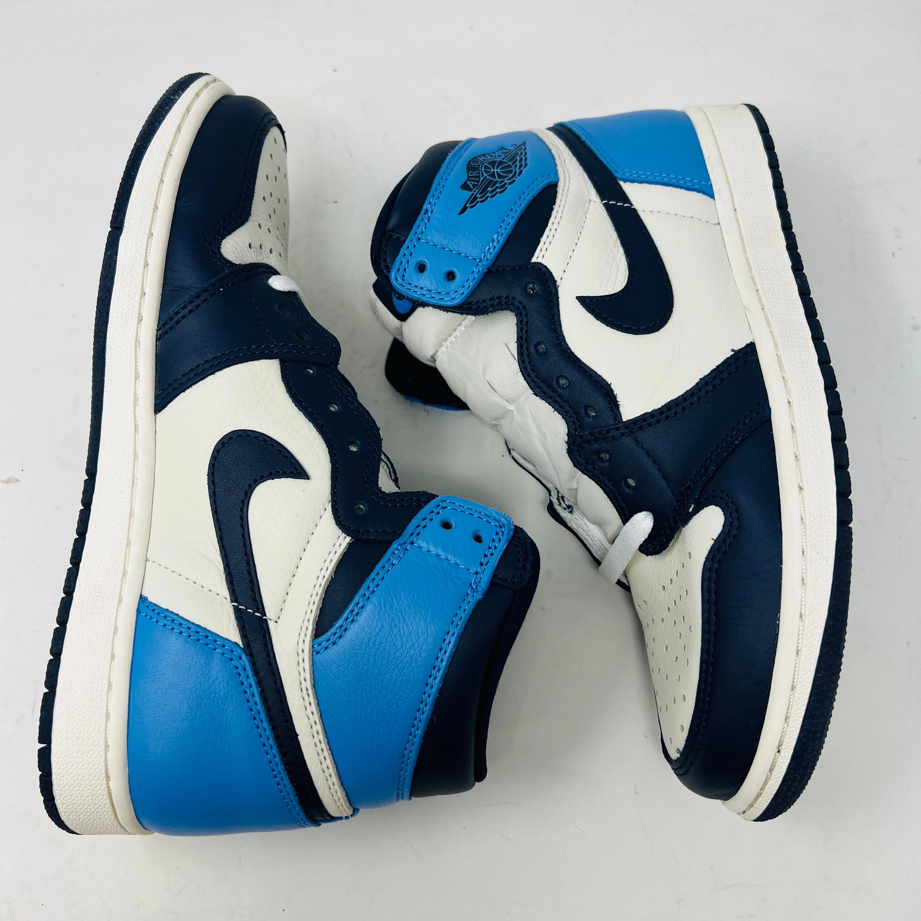 Jordan 1 Retro High Obsidian