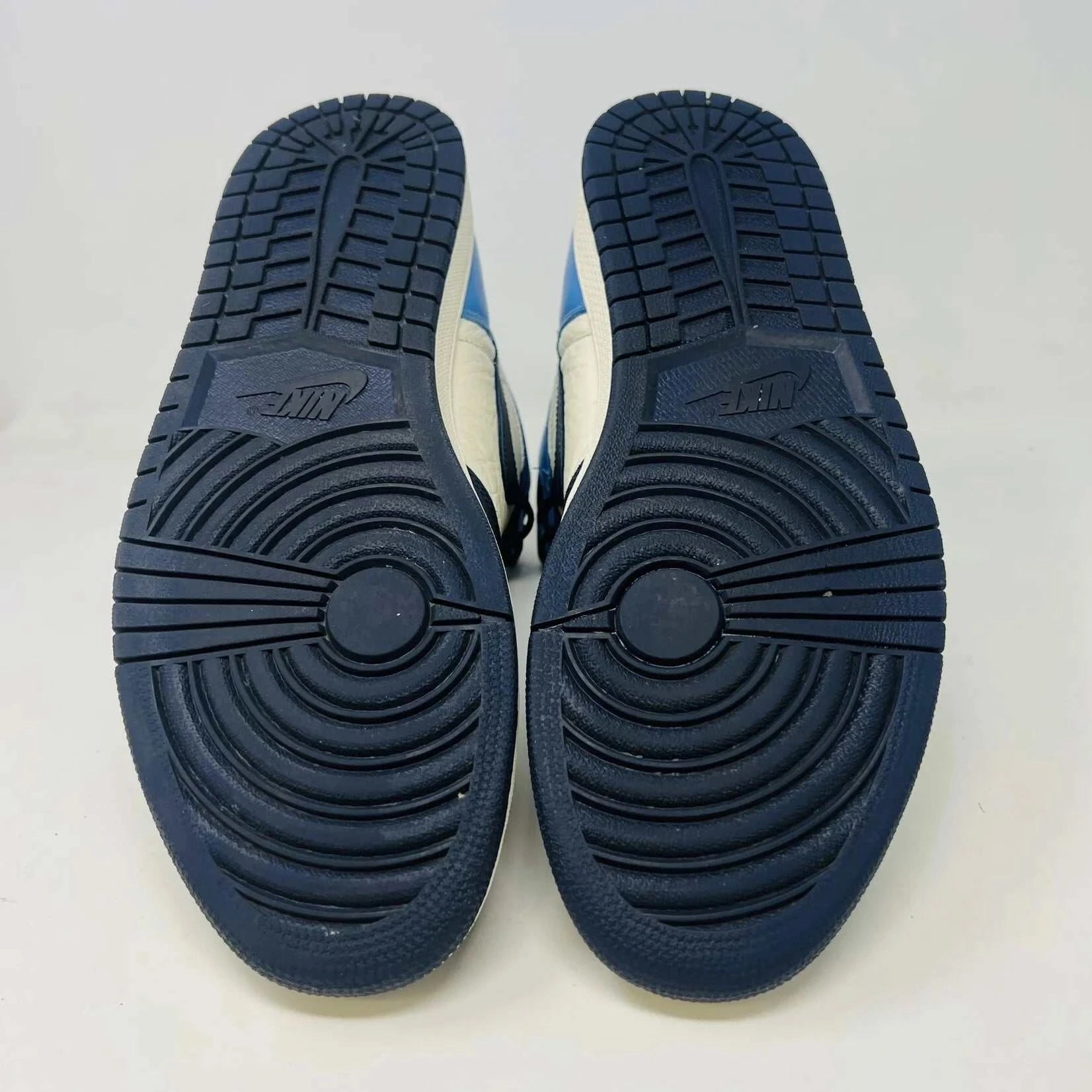 Jordan 1 Retro High Obsidian