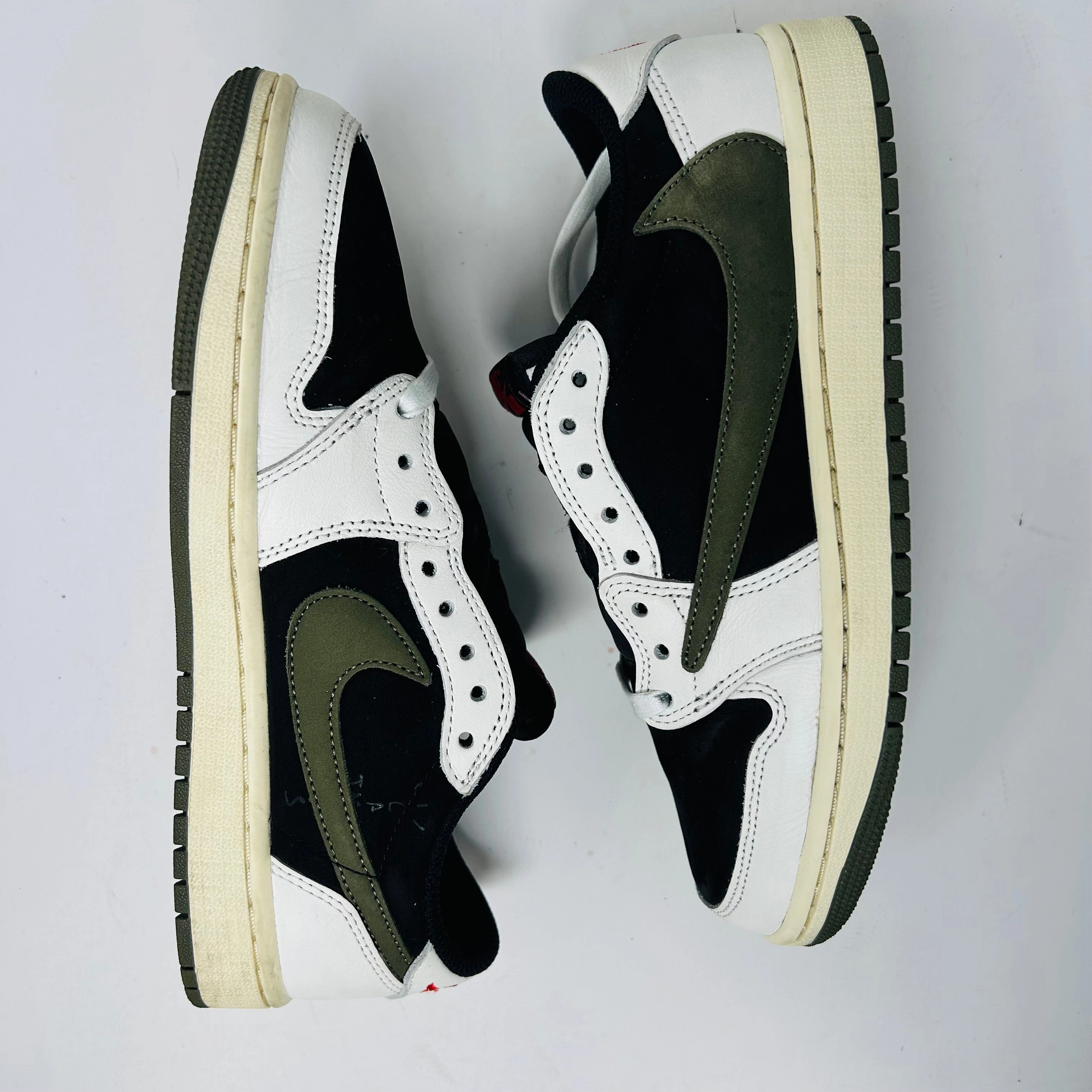 Jordan 1 Retro Low OG SP Travis Scott Olive (Women's)