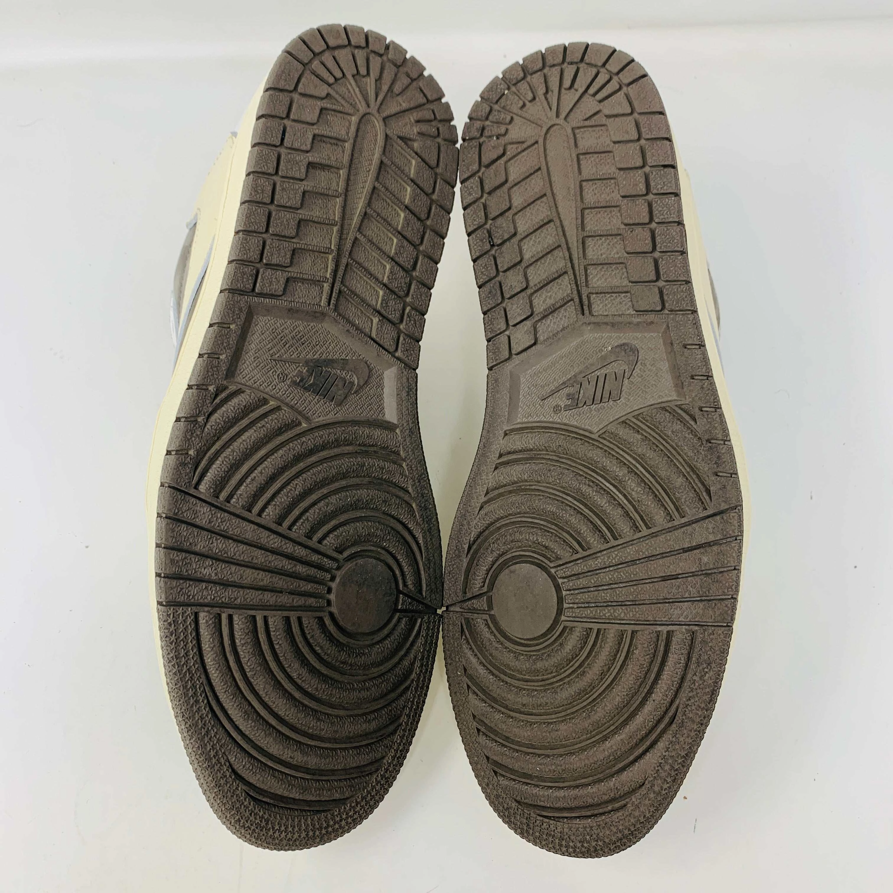 Jordan 1 Retro Low OG SP Travis Scott Reverse Mocha