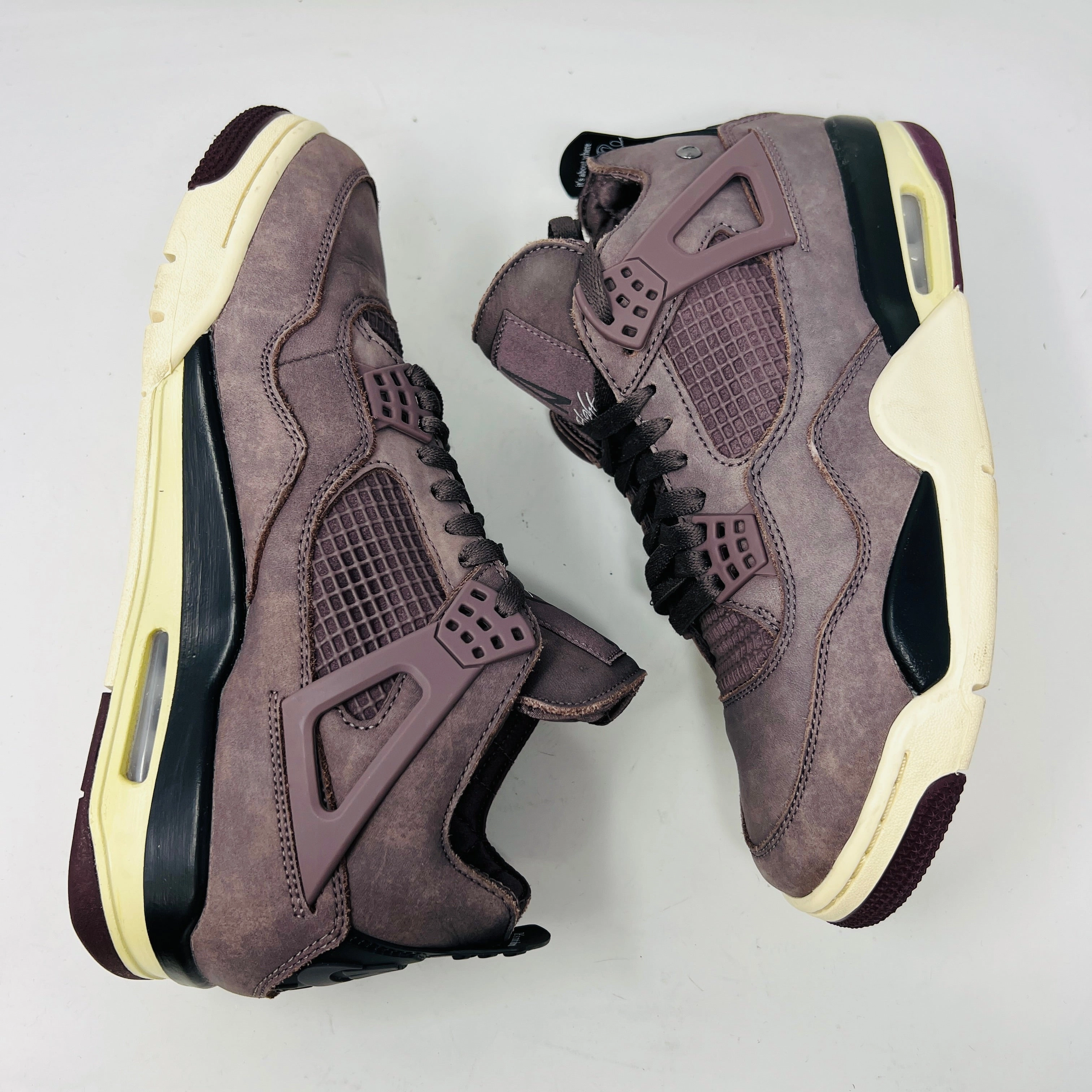 Jordan 4 Retro SP A Ma Maniére Violet Ore