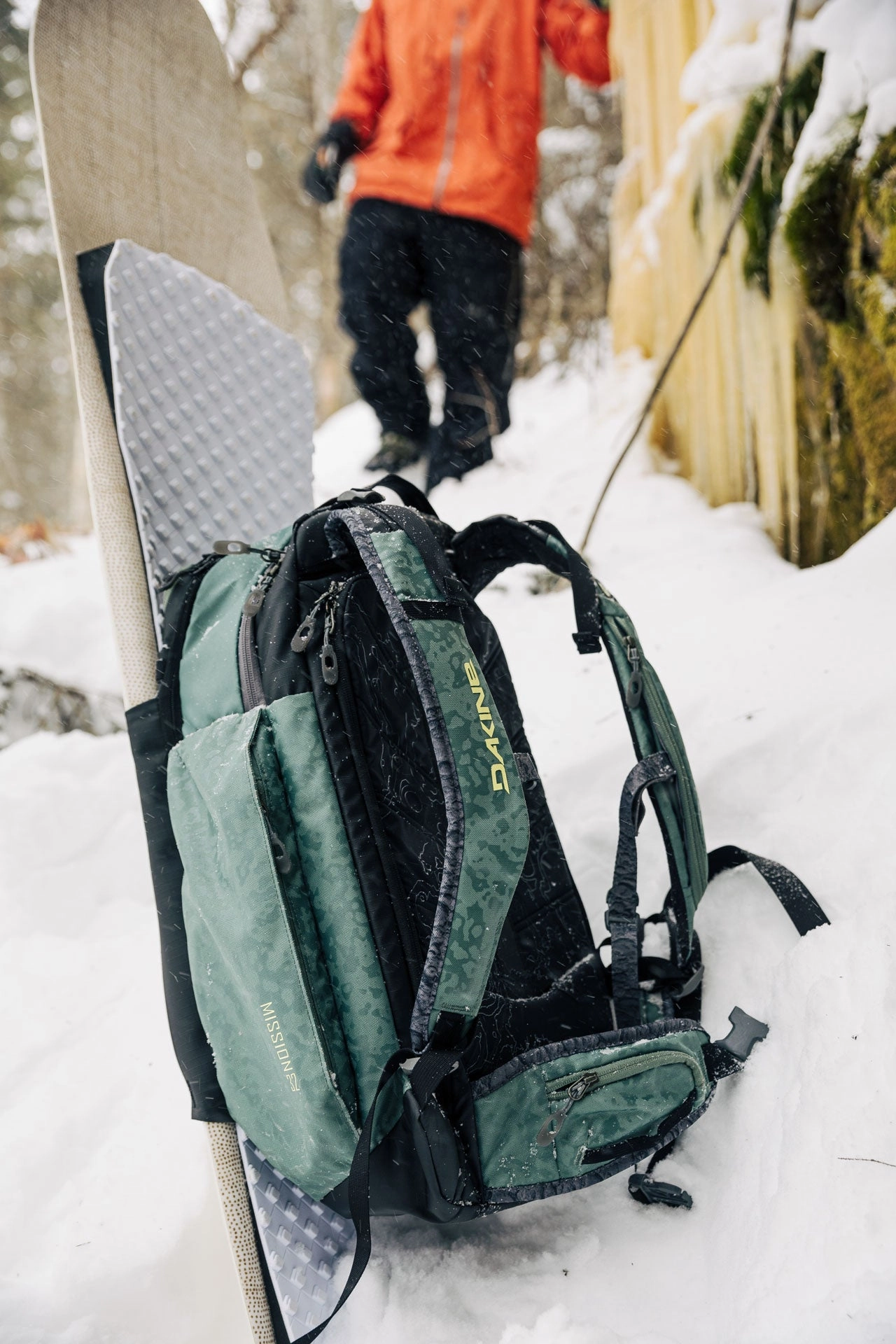 Team Mission Pro 32L Backpack - Louif Paradis