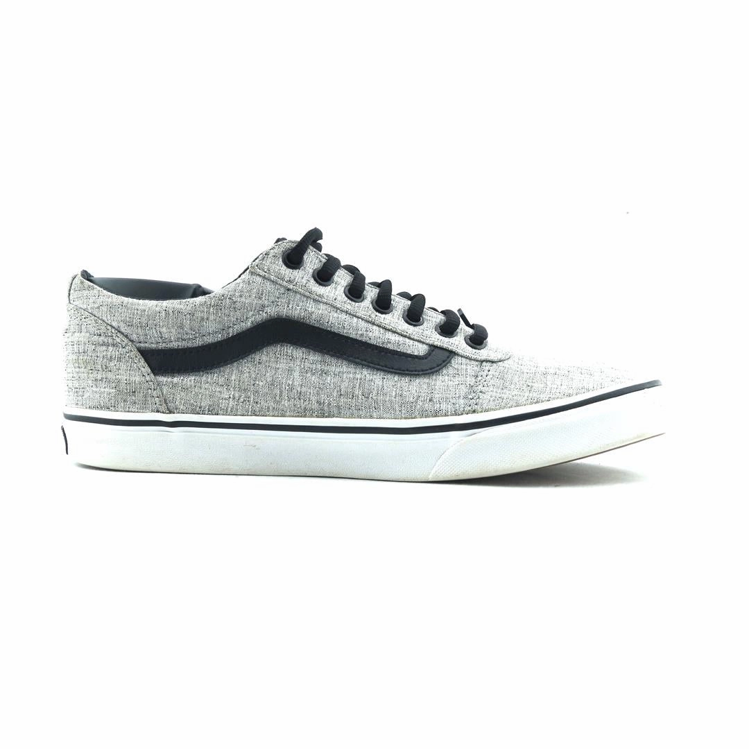 VANS AUTHENTIC